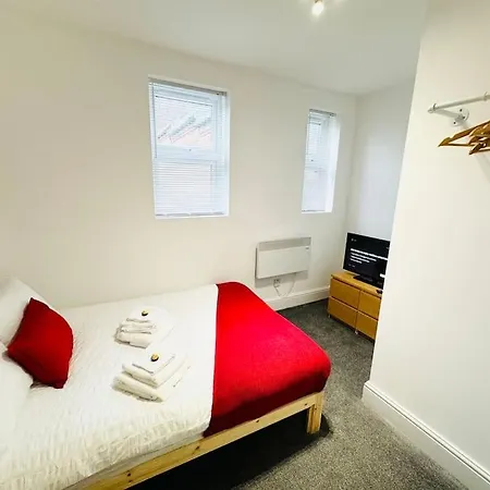 Luton Centre Apartment Exterior photo